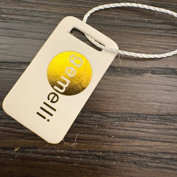 NEW Gemelli rhinestone cross gold necklace - Picture 4 of 4